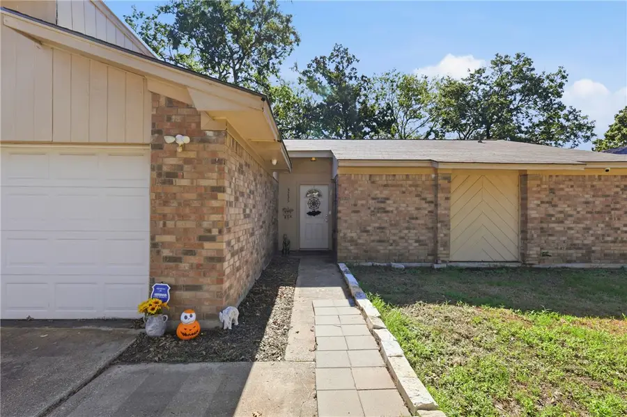 3235 Red Robin Loop, Bryan, TX 77802 - #2