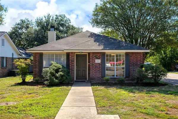 800 Camellia Court, College Station, TX 77840