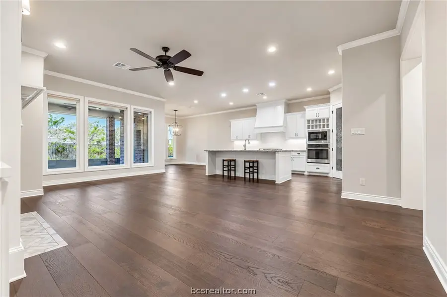 2702 Portland Avenue, College Station, TX 77845 - #3