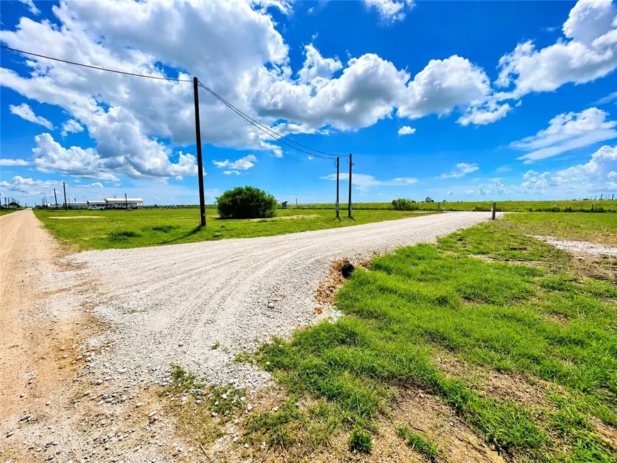 63 Coral Lane, La Ward Lolita, TX 77465 - #2