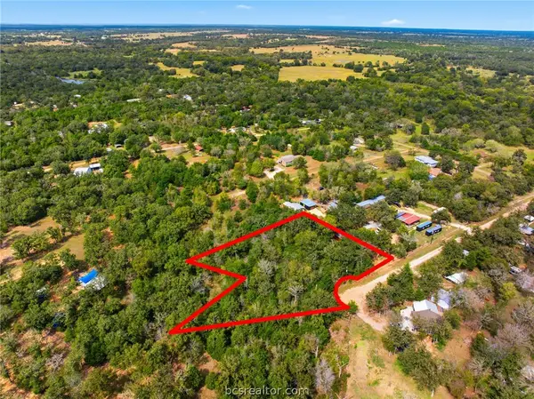 1011 Clay, Somerville, TX 77879