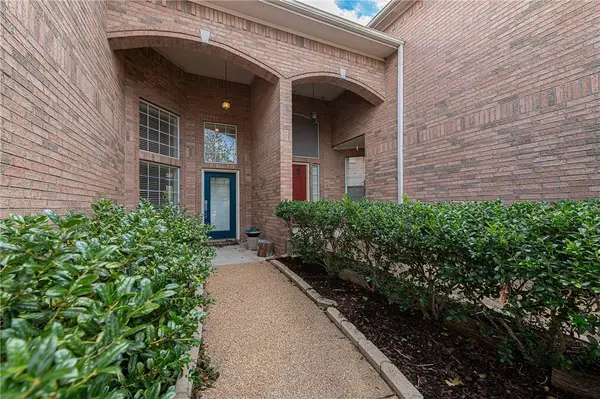 311 Chimney Hill Drive N, College Station, TX 77840