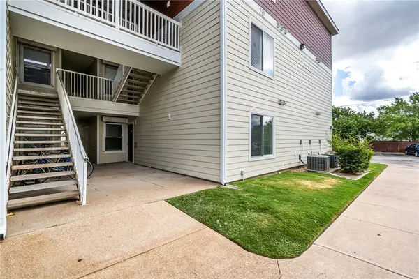 519 Southwest Parkway #102, College Station, TX 77840