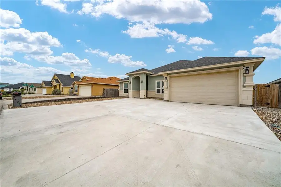 14014 Coquina Bay Avenue, Corpus Christi, TX 78418 - #2