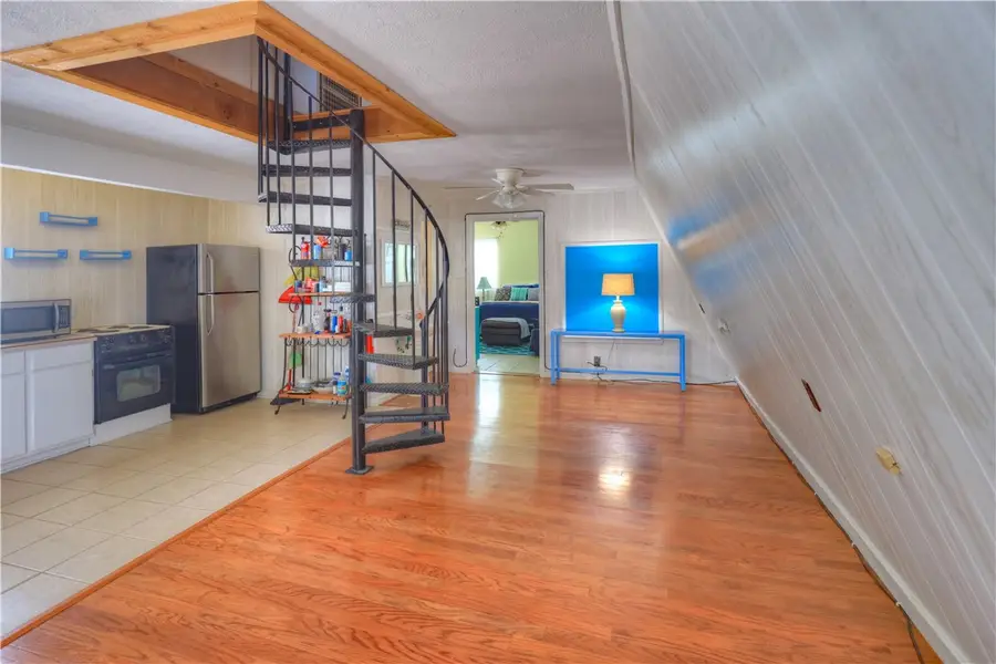 802 Mission Street, Rockport, TX 78382 - #3