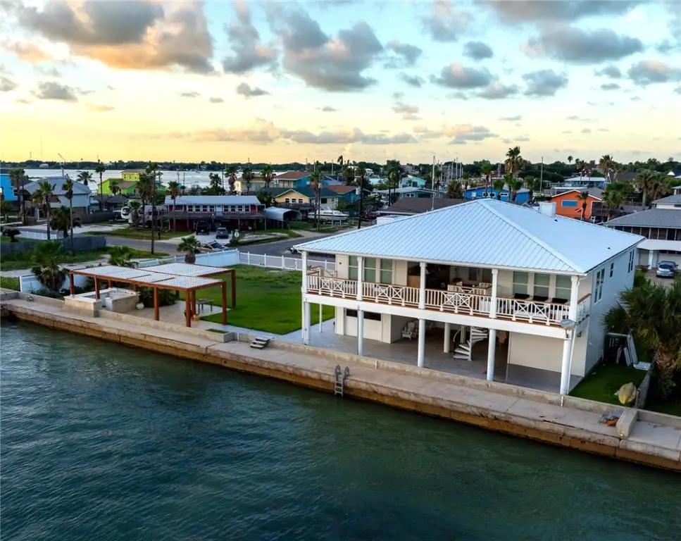 204 Bayshore Drive, Ingleside, TX 78362 - Image #1