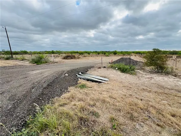 N Hwy 281, Orange Grove, TX 78372