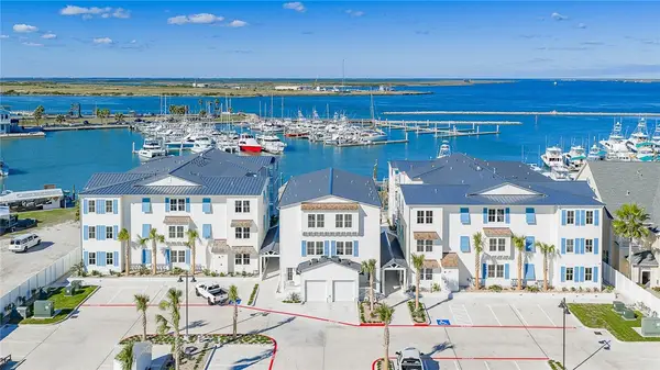 136 W Cotter Avenue #4, Port Aransas, TX 78373