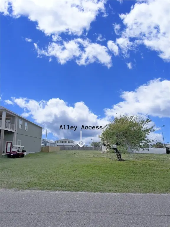 519 S 10th Street, Port Aransas, TX 78373