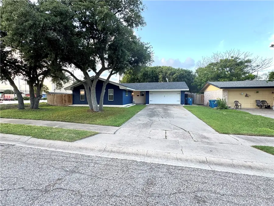 101 Ghent Pl, Portland, TX 78374 - Image #3