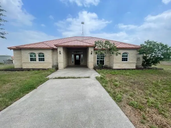 7448 N Us Highway 281, Orange Grove, TX 78372
