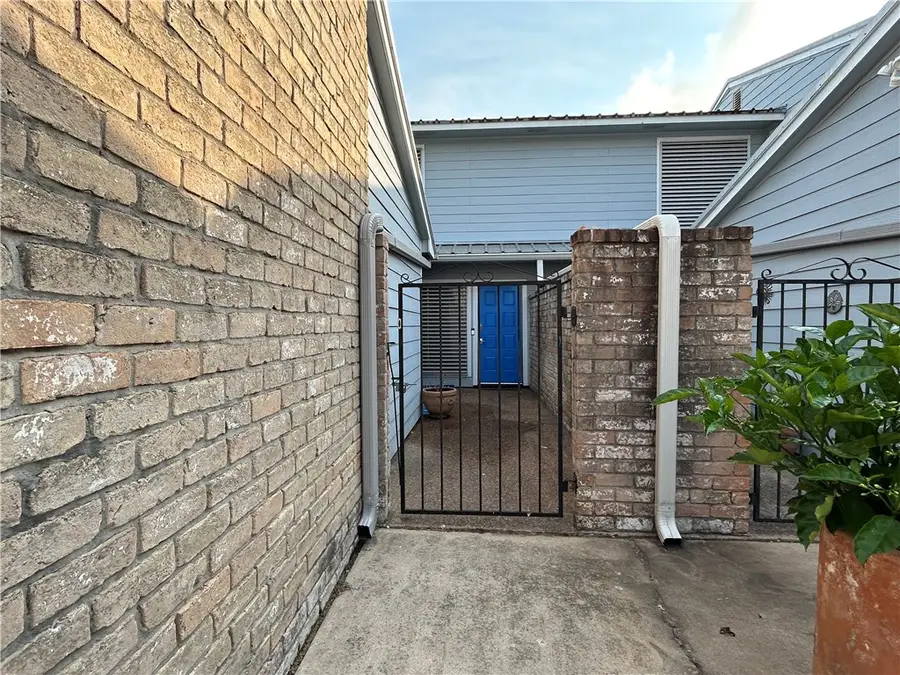 840 Cliff Drive #4, Portland, TX 78374 - #2