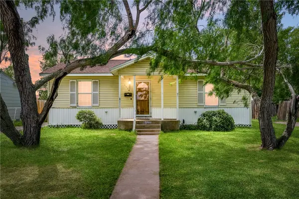 1018 Mcclendon Street, Corpus Christi, TX 78404