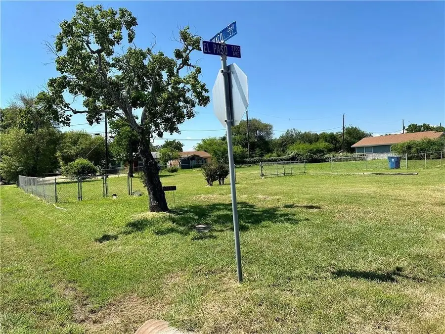 2713 El Paso Avenue, Ingleside, TX 78362 - #2