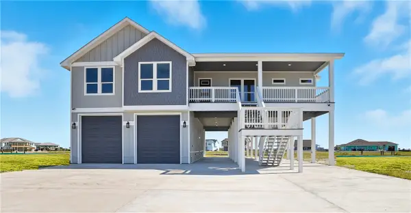 15 Tradewinds Circle, Rockport, TX 78382