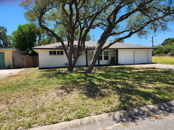 1905 Bay Avenue, Rockport, TX 78382