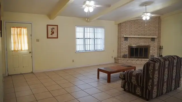 711 W North Street, Hebbronville, TX 78361 - Image #2