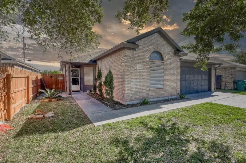 1530 Windy Oaks Drive, Aransas Pass, TX 78336 - Image #2