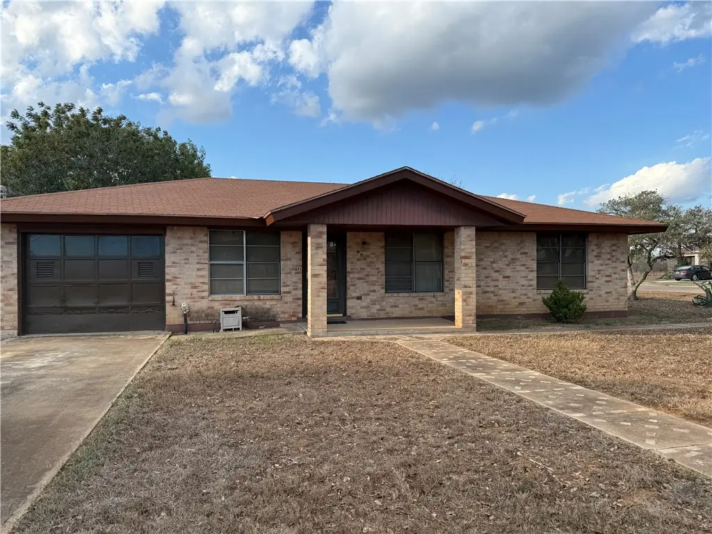 727 Barton, Benavides, TX 78341 - Image #1