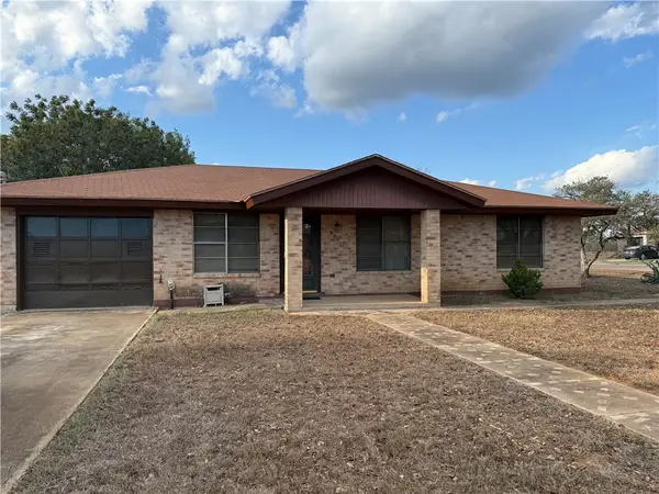 727 Barton, Benavides, TX 78341