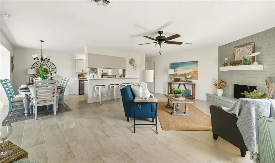 809 Saint Peter Street, Corpus Christi, TX 78418 - Image #3