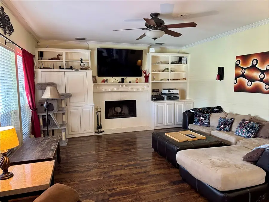 209 Cypress Point Drive, Portland, TX 78374 - Image #3