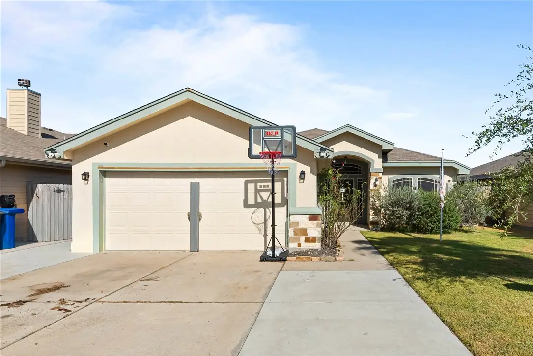 2622 Date Palm Drive, Corpus Christi, TX 78418 - Image #1