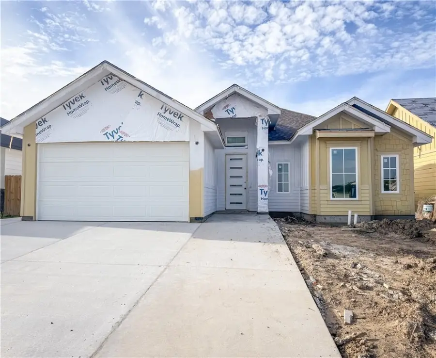 8105 Berenstain Drive, Corpus Christi, TX 78414 - Image #2