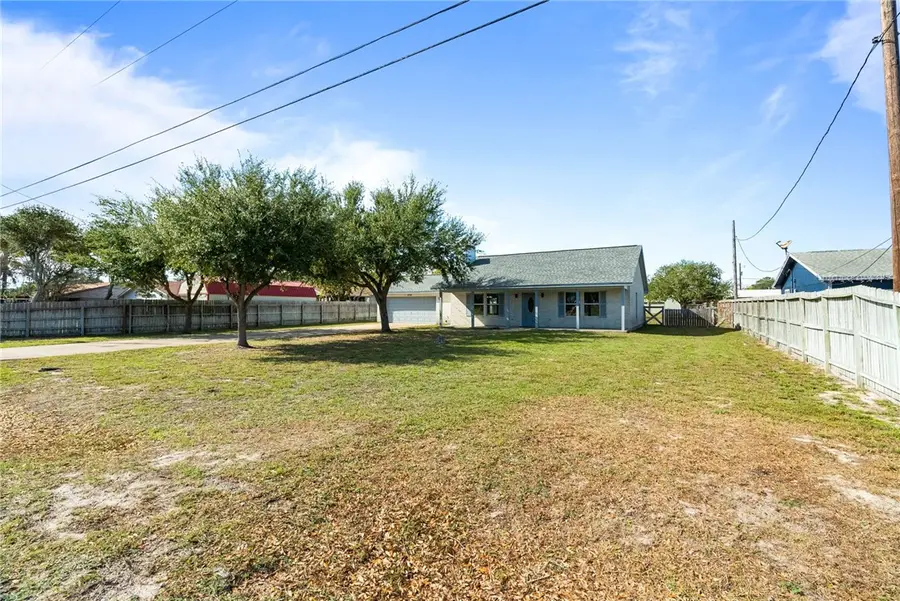 3726 Lynda Lee Drive, Corpus Christi, TX 78418 - Image #2