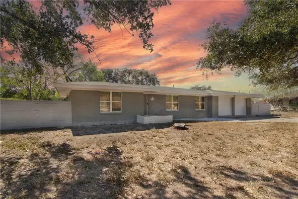 818 W Wildwood Drive, Corpus Christi, TX 78410