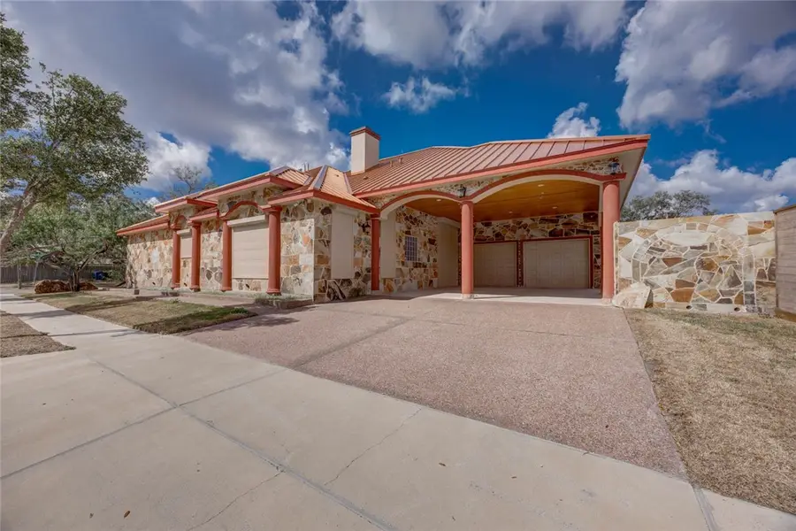 4326 Pecan Valley Drive, Corpus Christi, TX 78413 - Image #2