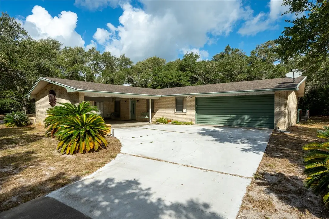 1309 Mesquite Street, Rockport, TX 78382 - Image #1