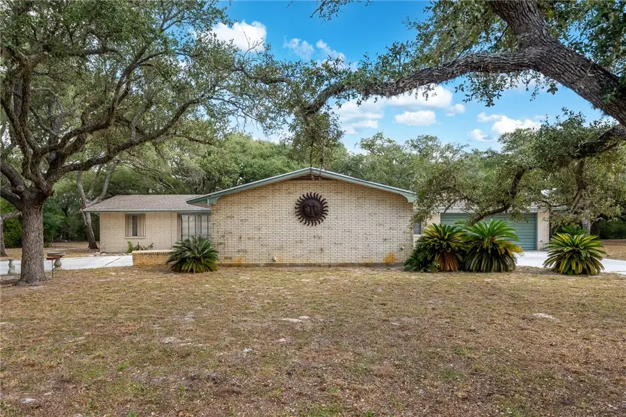 1309 Mesquite Street, Rockport, TX 78382 - Image #2