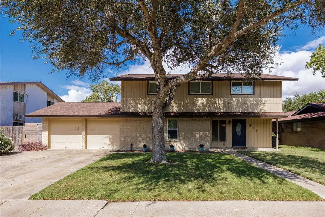 211 Ghent Pl, Portland, TX 78374 - Image #1