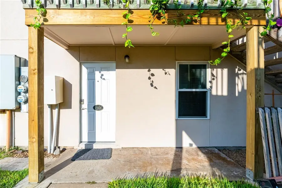 221 Marion Drive #A101, Rockport, TX 78382 - Image #2