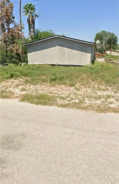 1300 N 15th St, Carrizo Springs, TX 78834 - Image #2