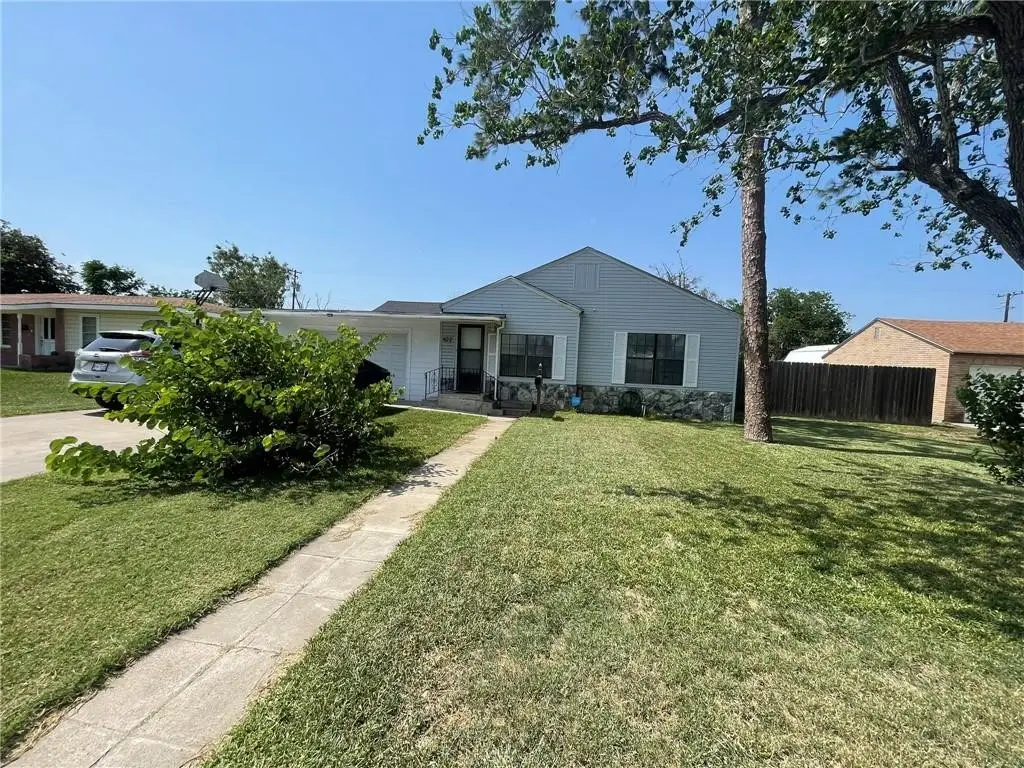 822 E Warren Avenue, Kingsville, TX 78363 - Image #1