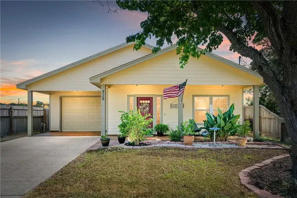 712 Mathis Street, Rockport, TX 78382