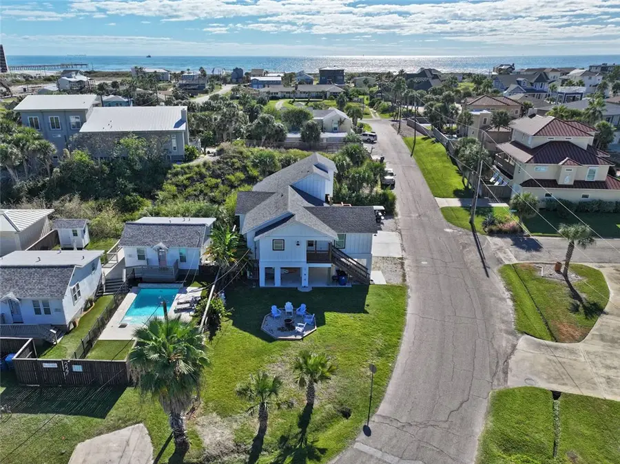 603 E Avenue C, Port Aransas, TX 78373 - Image #2