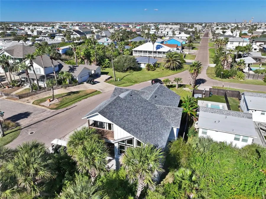 603 E Avenue C, Port Aransas, TX 78373 - Image #3