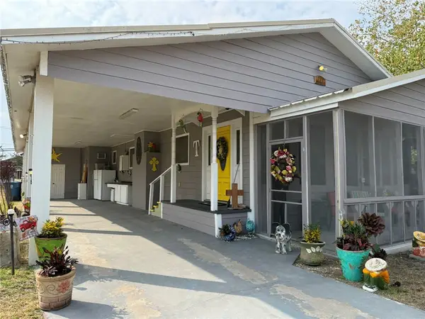 508 E Thornton Street, Three Rivers, TX 78071