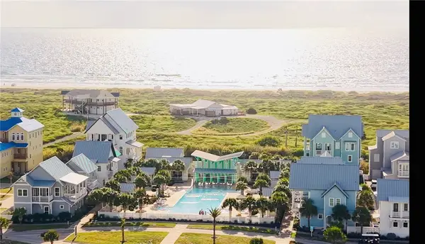 108 Horse Tail Lane, Port Aransas, TX 78373