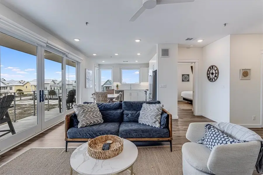 630 Center Square West #307, Port Aransas, TX 78373 - Image #2