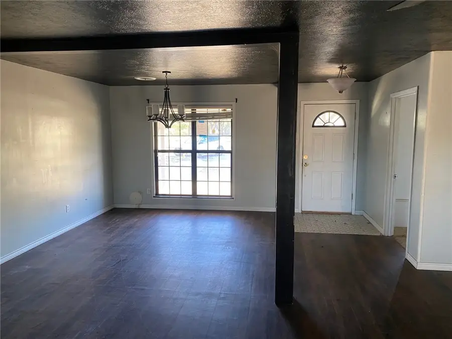 235 N Pasadena Drive, Kingsville, TX 78363 - Image #2