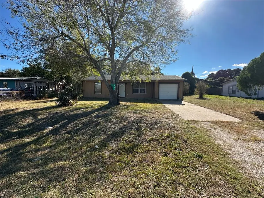 1205 W Terrace Boulevard, Rockport, TX 78382 - Image #2