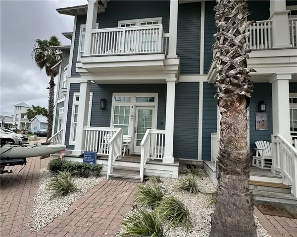 120 Social Circle #4-102, Port Aransas, TX 78373
