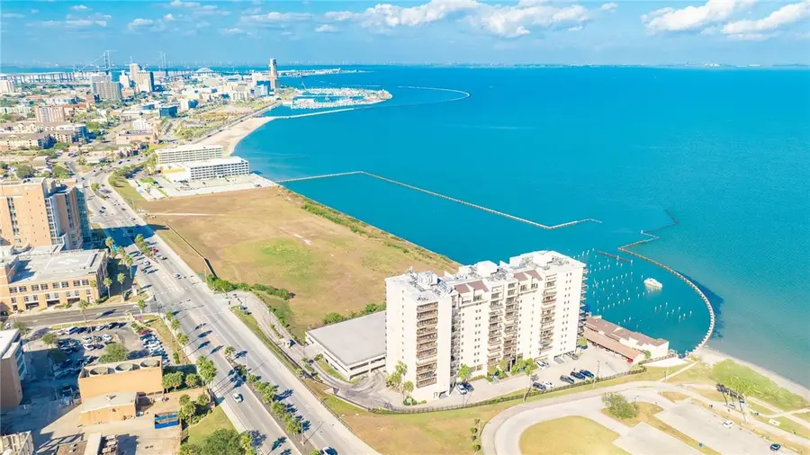 1400 Ocean Drive #304C, Corpus Christi, TX 78404 - Image #2