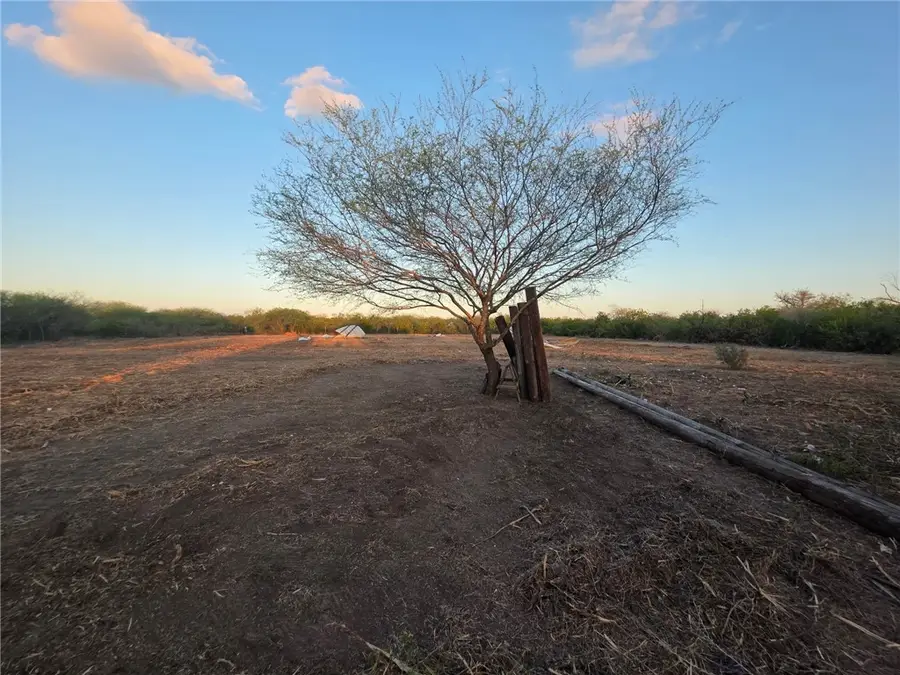 376 County Road 382, Alice, TX 78332 - Image #2