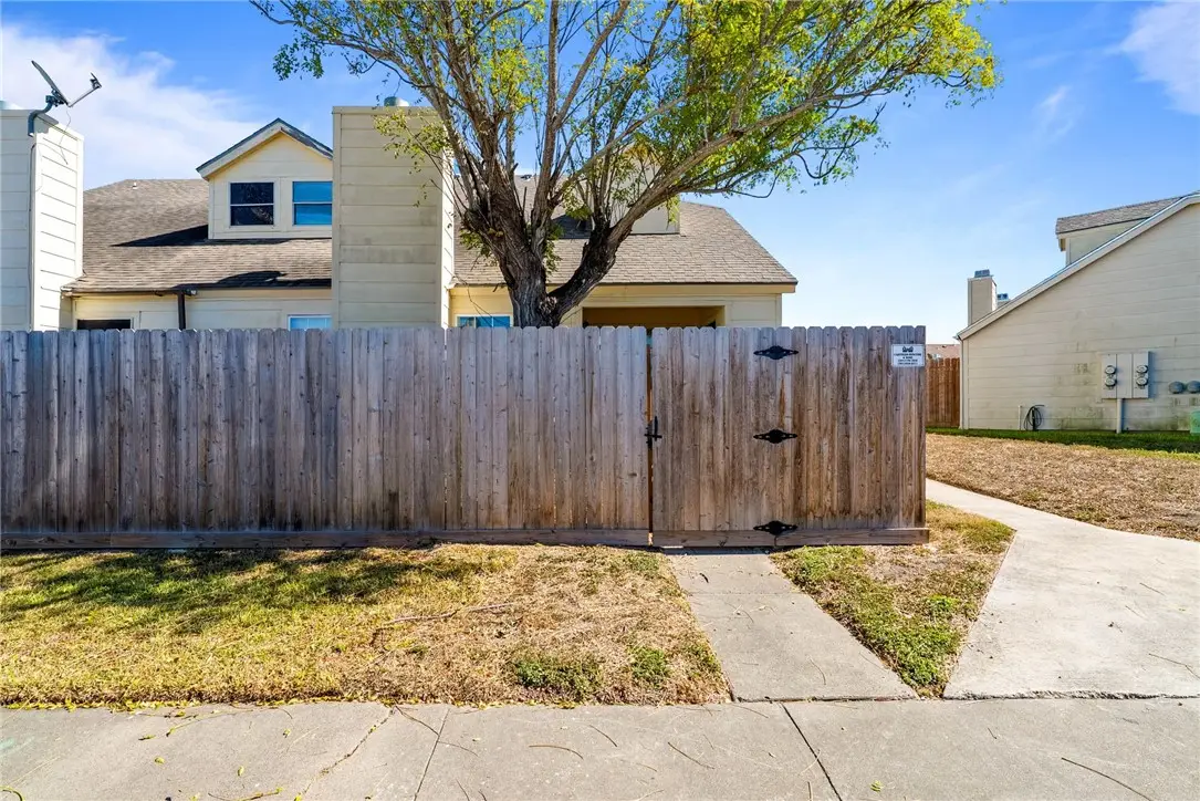 7252 The Mansions #P-1, Corpus Christi, TX 78414 - Image #1