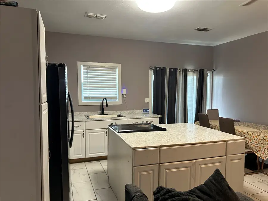 3501 S Granado Drive, Robstown, TX 78380 - Image #3